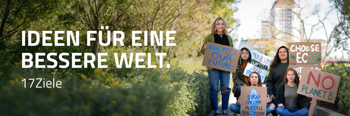 Social Media Content für 17Ziele. Design, Konzepte, Content, Postings, Animationen, Storys, Reels, Captions für Instagram, Facebook und X, Community Management. Bild: Eine Person im beigen Mantel balanciert vor einem klaren, blauen Himmel einen bunten, geometrisch gemusterten Ball auf dem Gesicht. Text: IDEEN FÜR EINE BESSERE WELT.