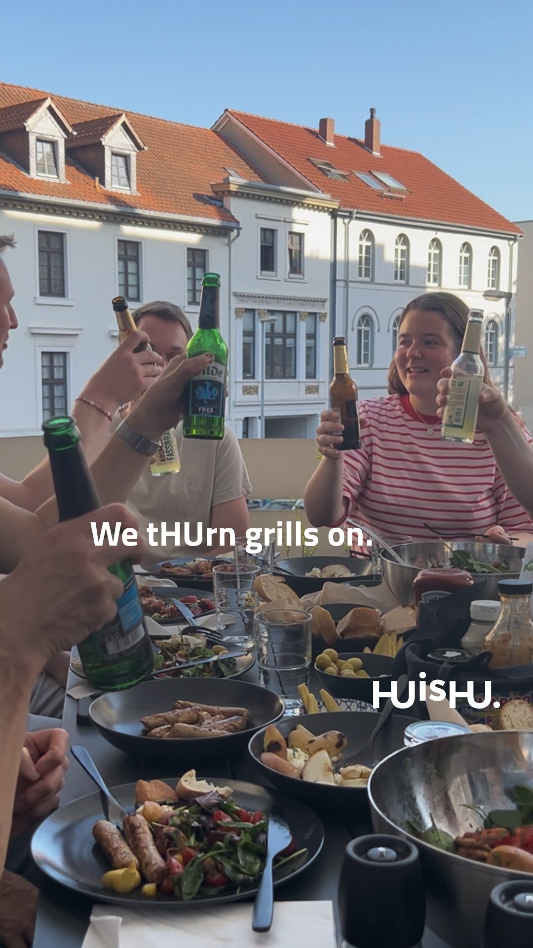 Grill, -gut und glute Laune – so kommen wir durch den Sommer. ☀️😅⁠
⁠
#huishu #thisishu #grillparty #grillen #sommer #foodporn #huisinhannover #agenturleben #agentur #kreativagentur