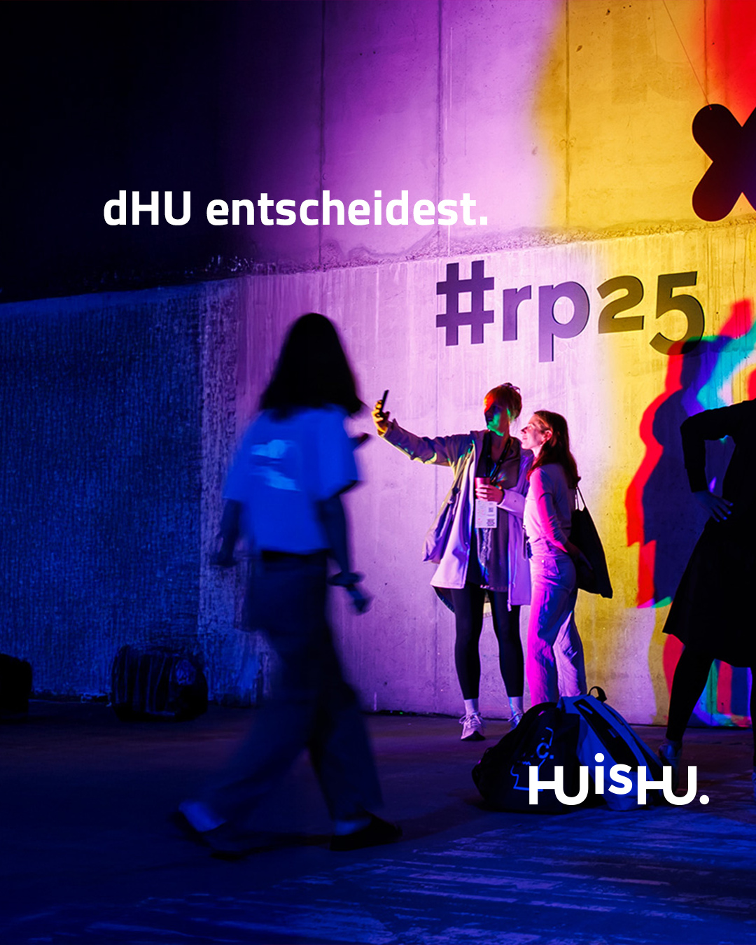 Frage: Warst du auf der re:publica 2025?
✅ Ja
❌ Nein
Hast du die bunten Tore dort gesehen, die du durchqueren musstest, um auf Nachhaltigkeitsfragen mit „Ja“ oder „Nein“ zu antworten?
✅ Ja
❌ Nein
Wusstest du, dass die Idee für unsere Kundin 17Ziele von uns kam?
✅ Ja
❌ Nein
Jetzt weißt du's. 4.645 Personen hatten am Ende diese Tore passiert und sich damit den Fragen gestellt. Gut so!
🔗 Neugierig auf den gesamten Case? Link in der Bio.
@17ziele.de @re_publica
#huishu #thisishu #werbeagentur #agentur #kreativagentur #17ziele #kampagne #republica2025 #sdgs #nachhaltigkeit #nachhaltigeentwicklung