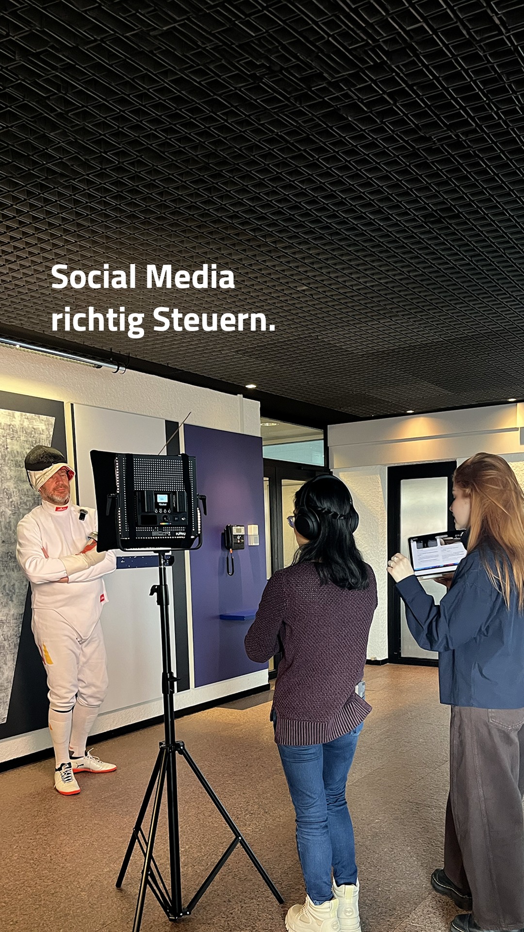 „Jedes Mal, wenn MrBeast einen Weltrekord bricht, muss er Steuern zahlen! 🤑“⁠
⁠
Unsere Jessi, Anny und Naomi besuchten letztens den Kunden ADS Allgemeine Deutsche Steuerberatungsgesellschaft, um gemeinsam Reels zu drehen. 🤳⁠
⁠
Großen Dank an alle für diesen großartigen Drehtag! 💖⁠
@ads_steuer.beratung⁠